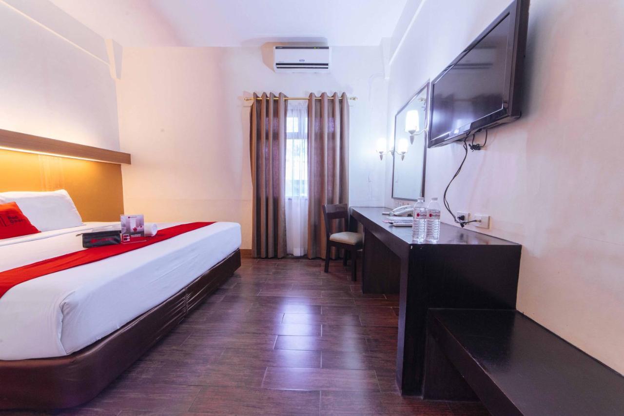 Reddoorz Premium @ The Ritz Garden Oases Hotel Davao Exterior photo