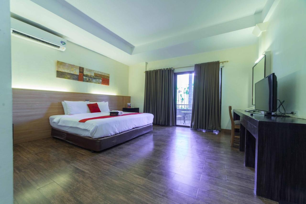 Reddoorz Premium @ The Ritz Garden Oases Hotel Davao Exterior photo